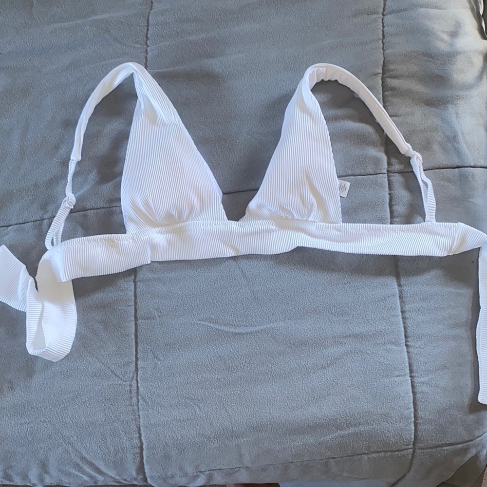 Never worn Aerie white bikini top